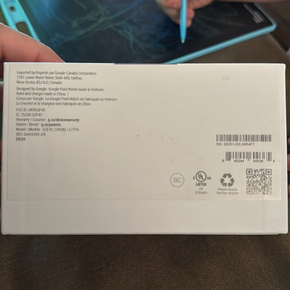 Google Pixel Watch -Silver Stainless Steel case with Charcoal Active band - WiFi - Picture 9 of 11